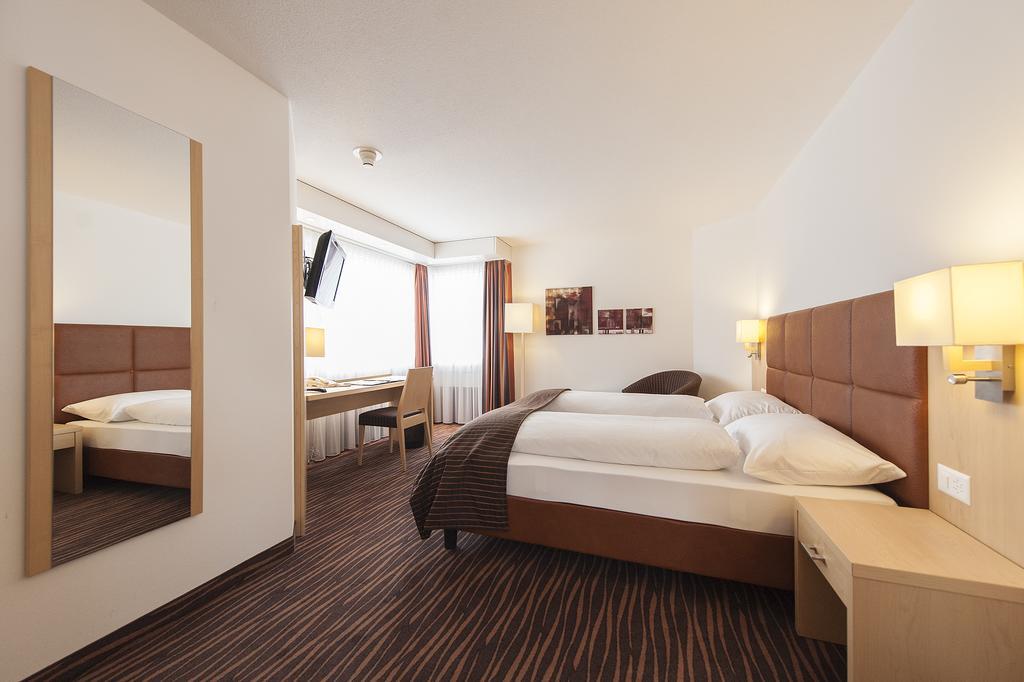 Seminarhotel Am Aegerisee Unterägeri Dış mekan fotoğraf